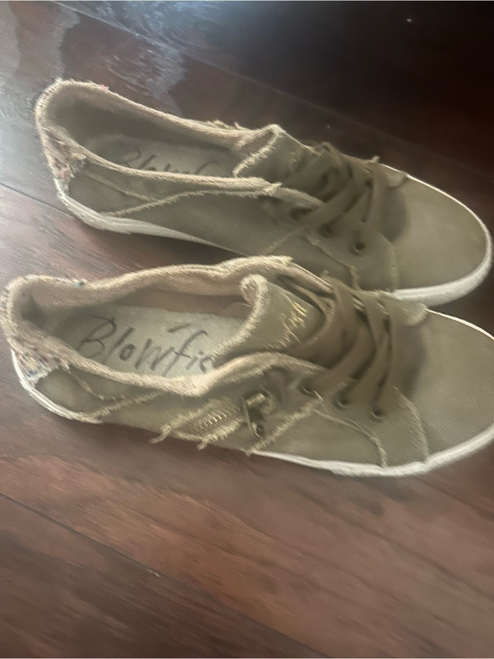 Blowfish Olive Green Canvas Lace-Up Sneakers